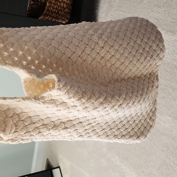 NWOT crochet beach bag - Picture 4 of 6